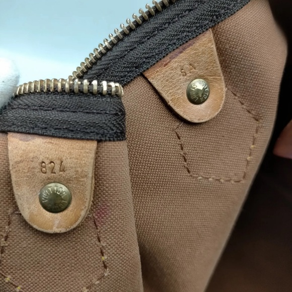 Louis Vuitton Speedy 40 Monogram Bag - Picture 9 of 9